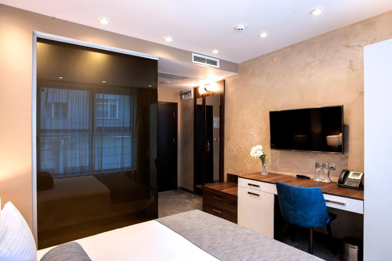 Family Hotel Business Club Sjoemen Buitenkant foto