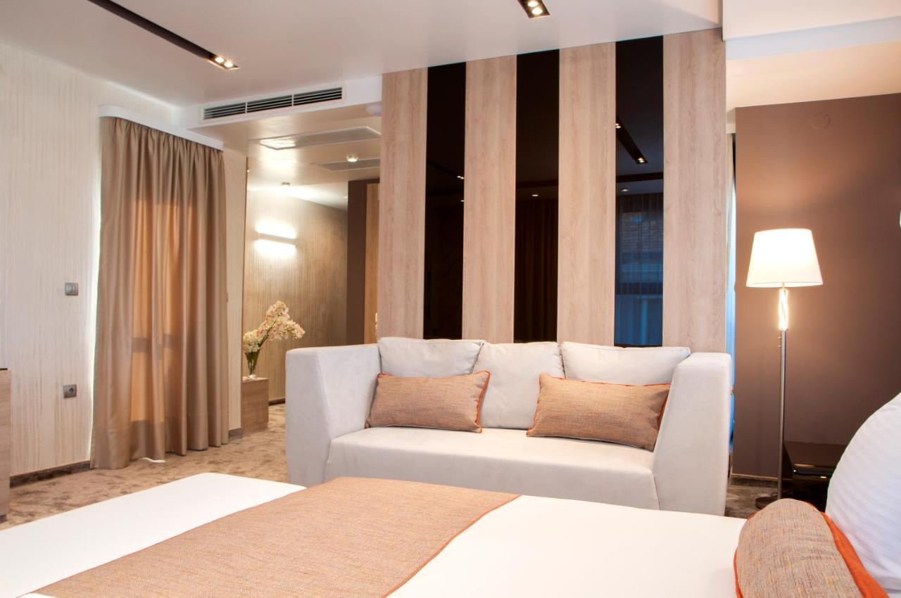 Family Hotel Business Club Sjoemen Buitenkant foto